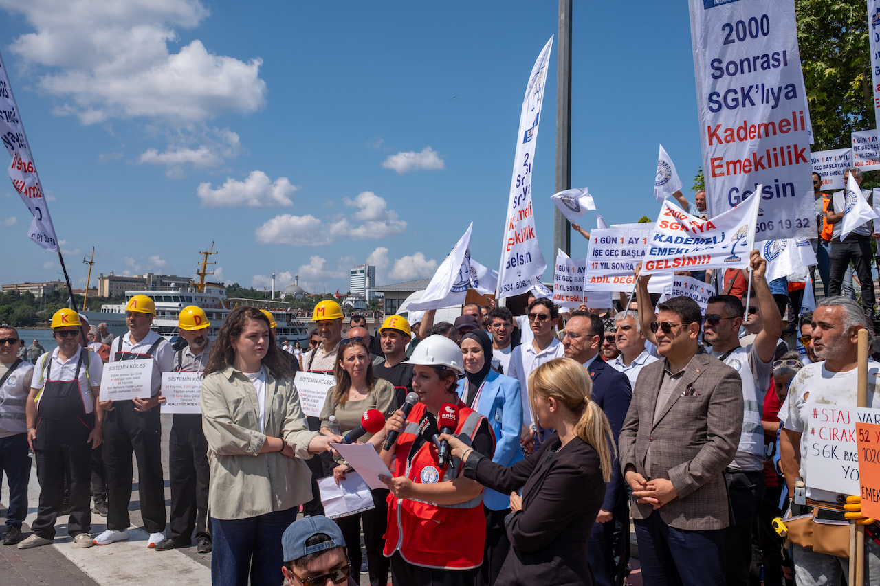 Kademeli emeklilik bekleyenler Kadıköy’de buluştu